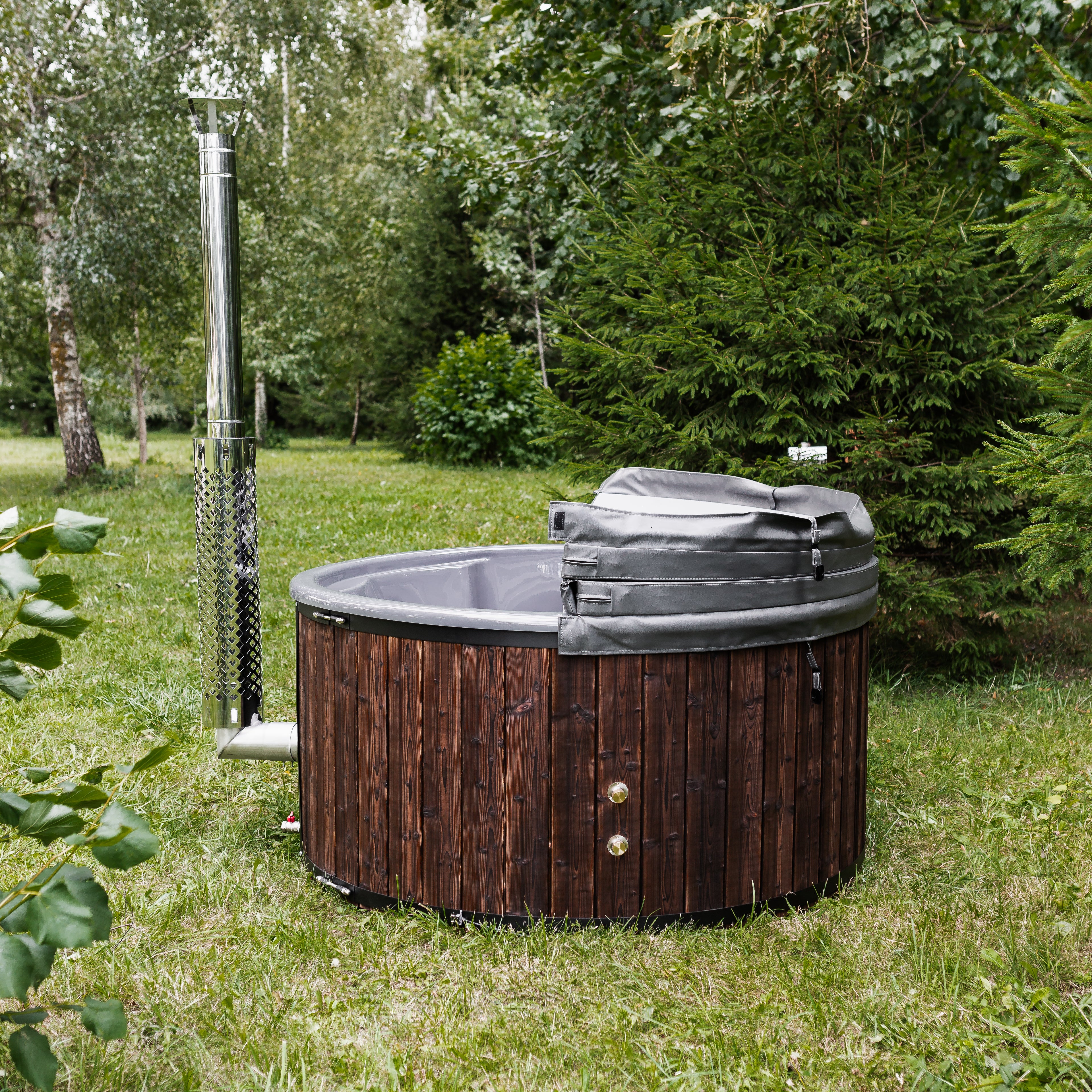 The Mande Spa USA MWT4 Wood-Fired Hot Tub