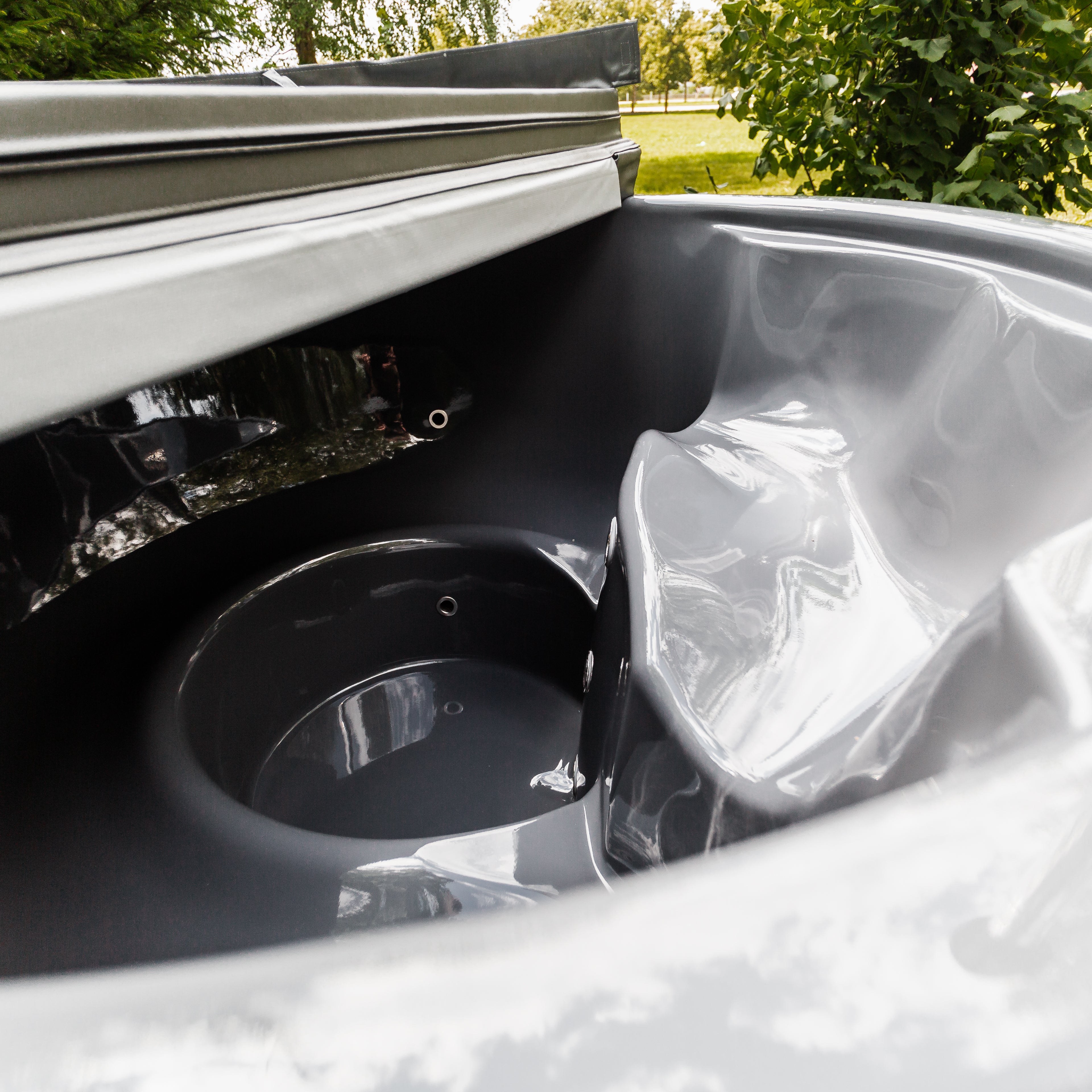 The Mande Spa USA MWT4 Wood-Fired Hot Tub