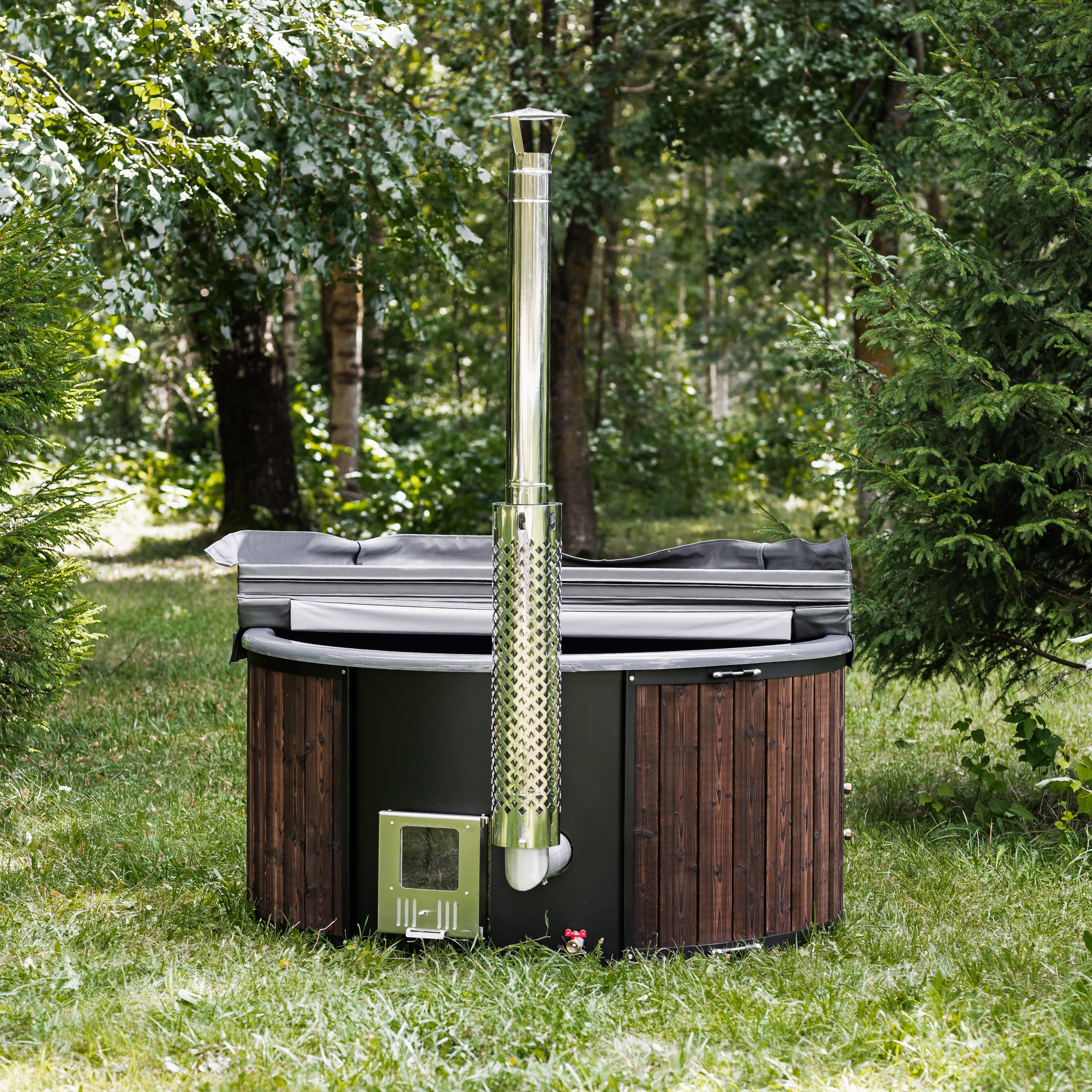 The Mande Spa USA MWT4 Wood-Fired Hot Tub