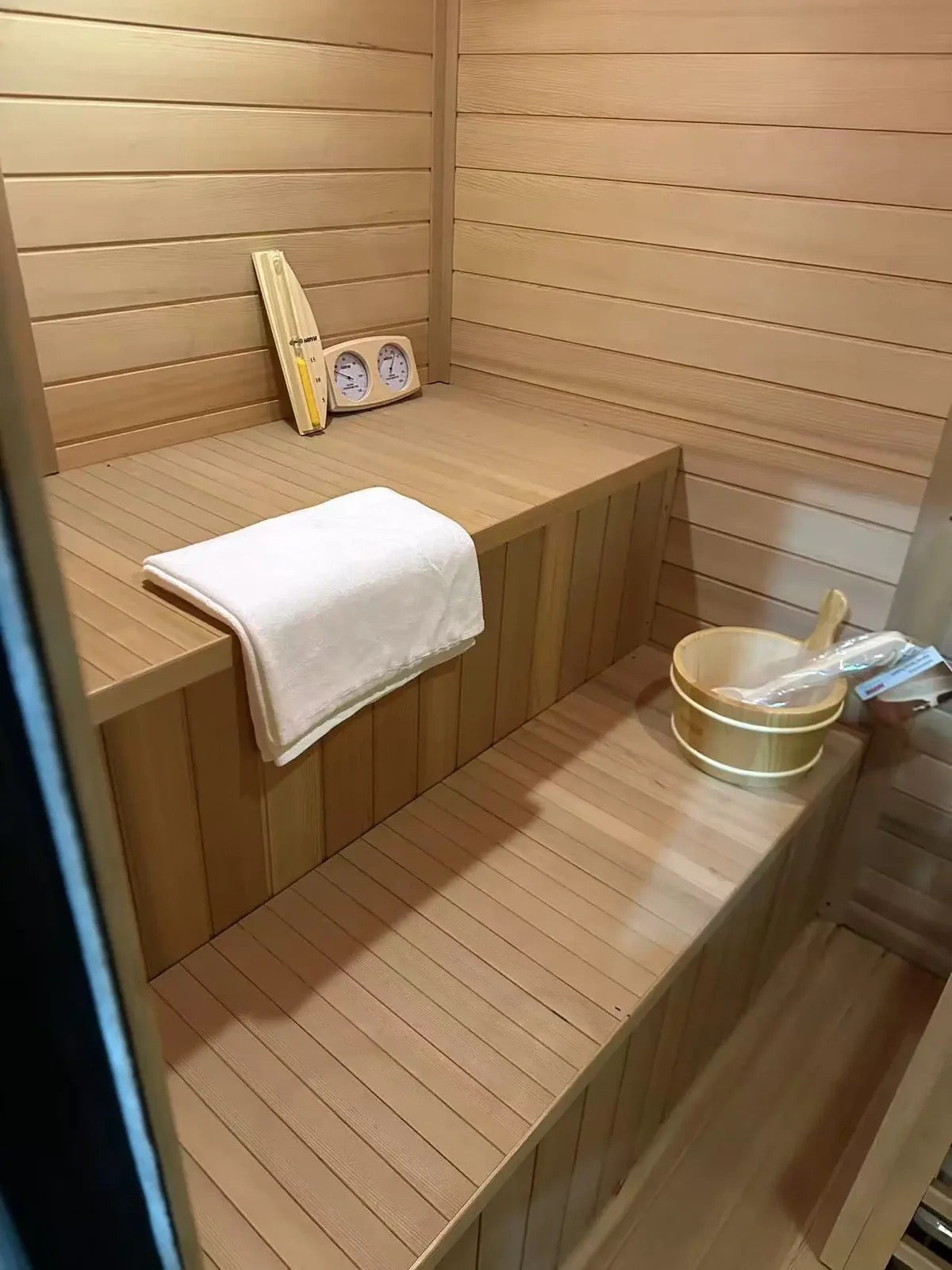 4-6 Person Luxury High-End Black Square Outdoor Sauna (luxury outdoor sauna)